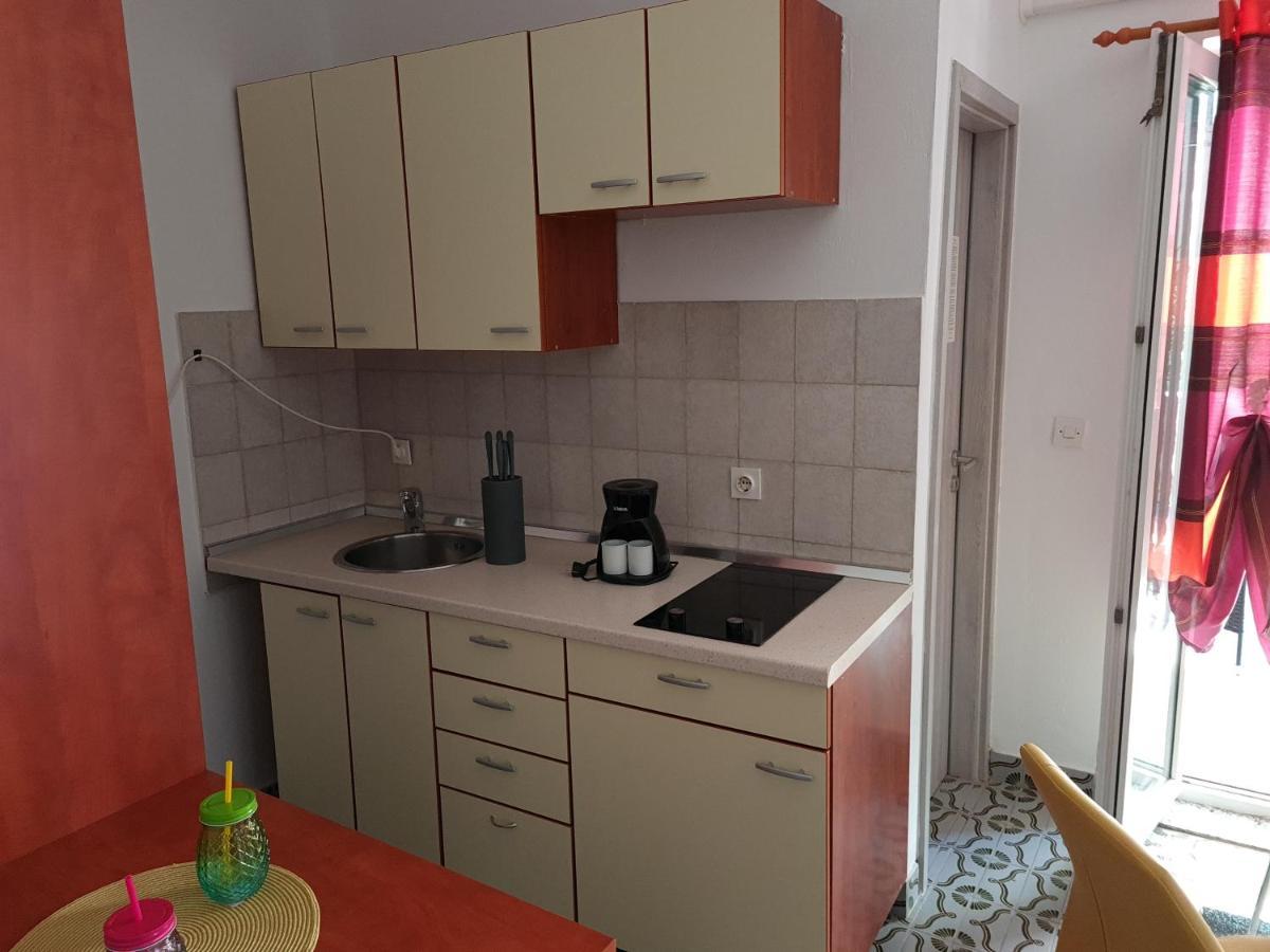 Apartments Dorotea Novalja Eksteriør bilde
